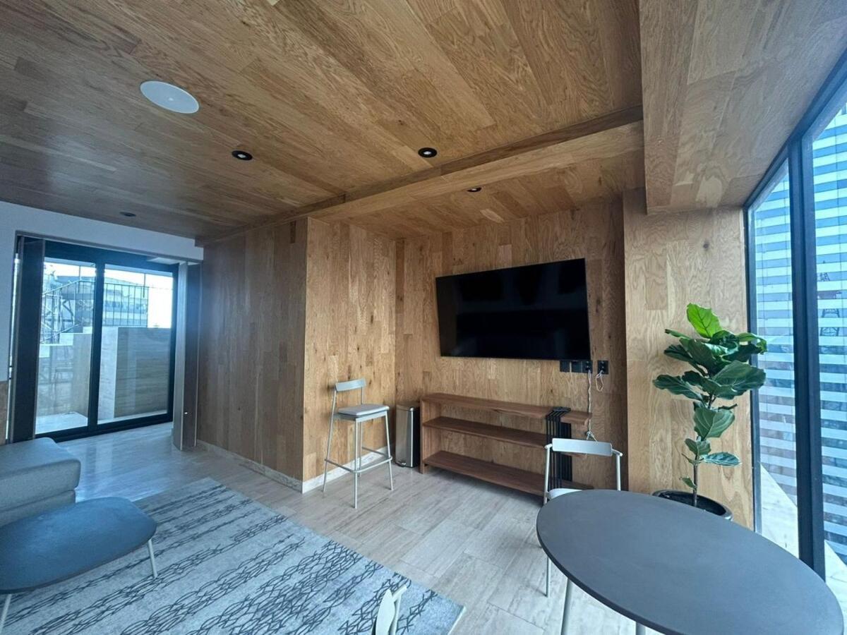 Apartment Loft In City, *